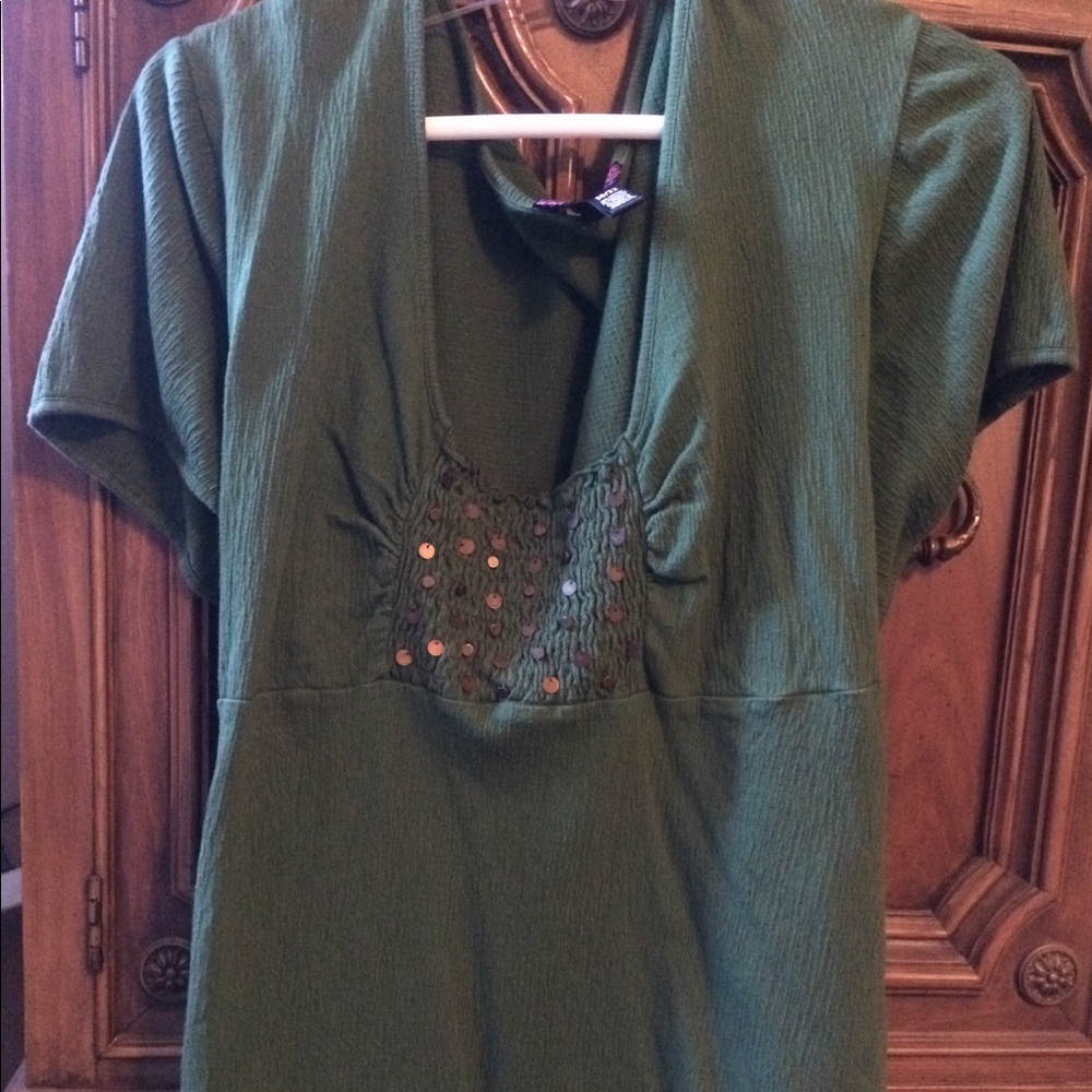 L.A. Blues XXXL Army Green Top w/ Gold Detail